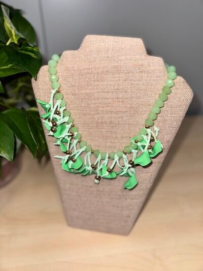 COLLAR ACERO Y NACAR COLOR