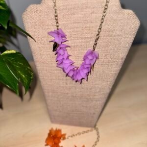 COLLAR DE ACERO CON PETALOS