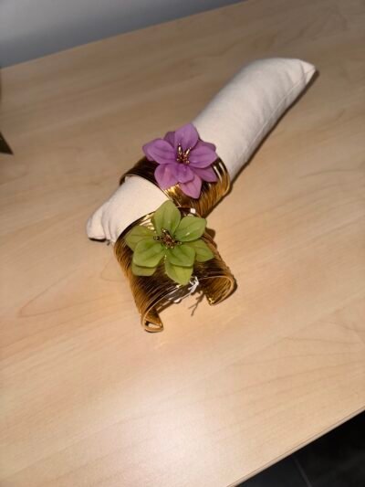 BRAZALETE DE ACERO Y PETALOS - Imagen 2