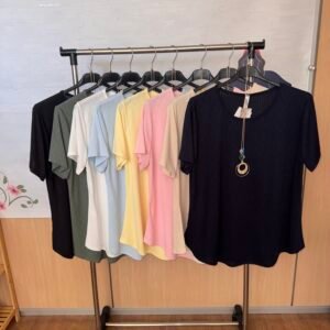 CAMISETA COMODIDAD NEGRA